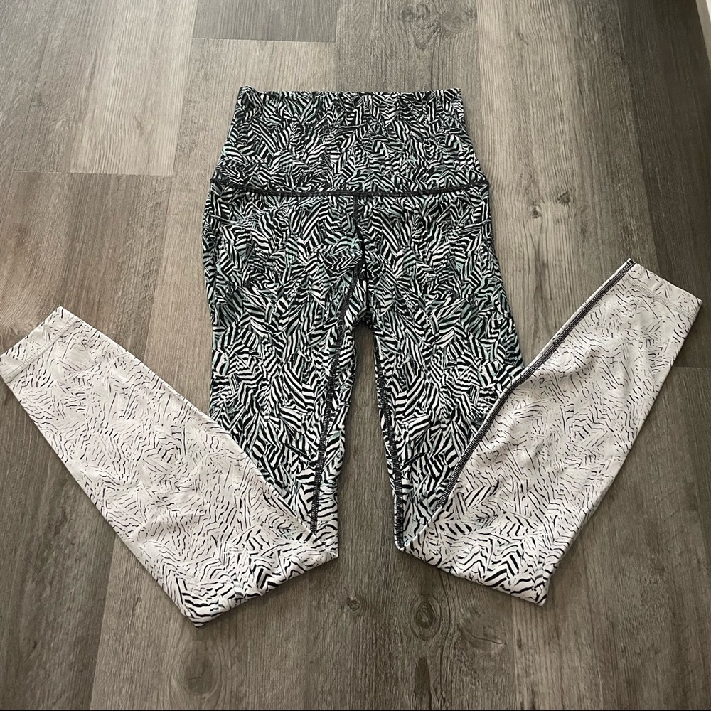 Lulu Lemon printed leggings